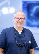 Portrait Dr. Dirk Lindner, Zahnarzt Köln-Ehrenfeld | Zahnarztpraxis Dr. Lindner & Team, Köln, Zahnarzt