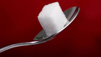 Prolotherapie Kleine Dosis Zucker kann Knieschmerzen lindern