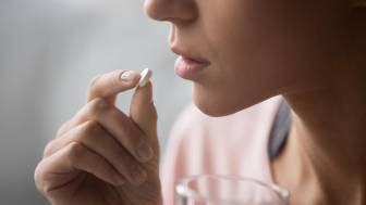 Welche Tabletten helfen bei Akne?