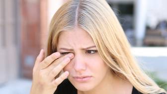 Ekzem am Augenlid - was sind die Ursachen und wie wird es behandelt?