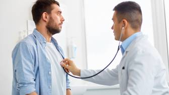 Wann sollte ich mit Herzrhythmusstörungen zum Arzt?