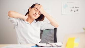 Inwiefern können Verspannungen im Nacken Kopfschmerzen auslösen?