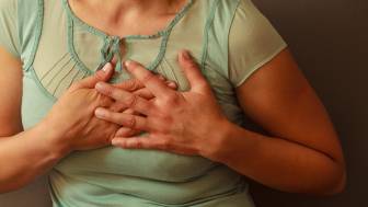 Welche Ursachen haben Brustschmerzen in den Wechseljahren?
