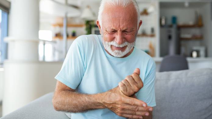 Rheumatoide Arthritis: Rauchen ist ein Risikofaktor