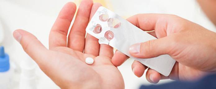 Inwiefern können Schmerzmittel wie Aspirin eine Magenblutung hervorrufen?