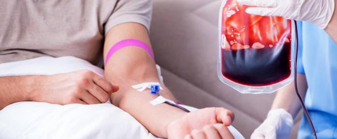 Patient bei Bluttransfusion