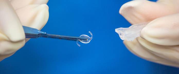 Kunstlinse für Operation am Grauen Star