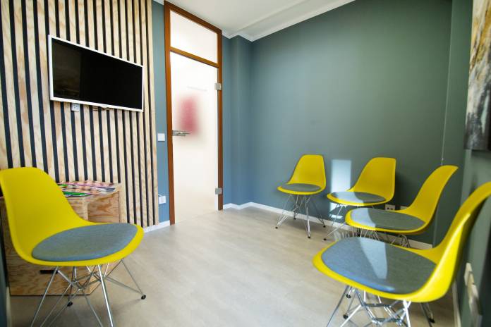 , Dr. David Morlock, Zahnärzte am Kelterplatz - Zahnarzt Pforzheim, Pforzheim, Zahnarzt