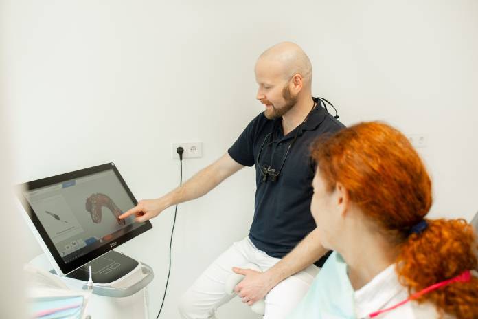 , Lennart Klein, Zahnärzte in Pforzheim - WKF 130, Pforzheim, Zahnarzt